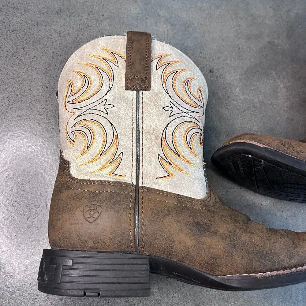 Ariat Storm Western boots Antique brown cream embroidery Youth boys 3.5 shoes